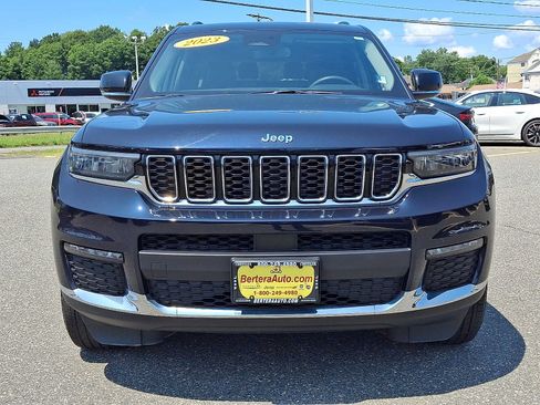 Used 2023 Jeep Grand Cherokee L Limited AWD/4WD image 2