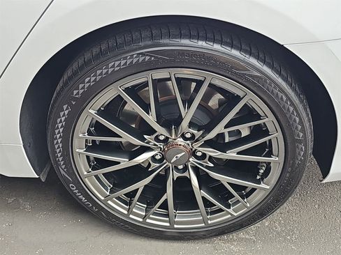 Used 2019 Genesis G80 3.3T Sport image 12