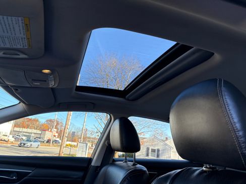 Used 2018 Nissan Altima 2.5 SL w/ 2.5 SL Technology Package image 11