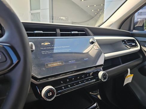 New 2027 Chevrolet Bolt LT w/ Comfort Package FWD image 27