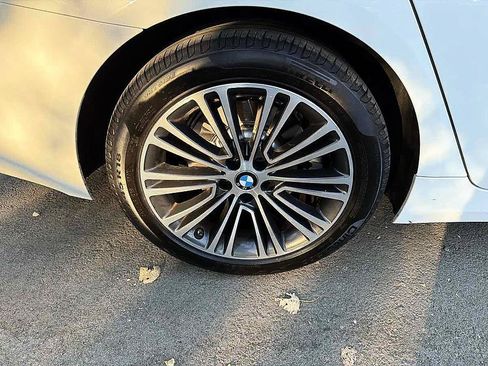 Used 2019 BMW 530i RWD image 17