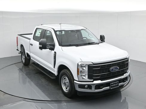 New 2026 Ford F250 XL w/ XL Chrome Package image 22