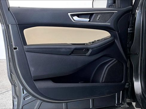 Used 2017 Ford Edge SEL w/ Equipment Group 201A FWD image 22