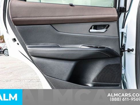 Certified 2025 Nissan Murano Platinum w/ Cargo Package image 57