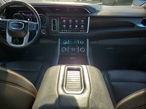 Used 2021 GMC Yukon XL Denali w/ Denali Ultimate Package AWD/4WD image 15