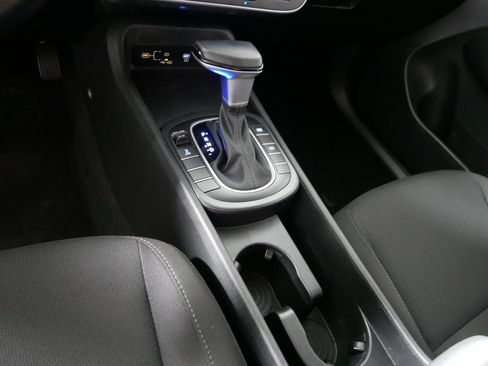 Used 2024 Hyundai Kona SEL AWD/4WD image 24