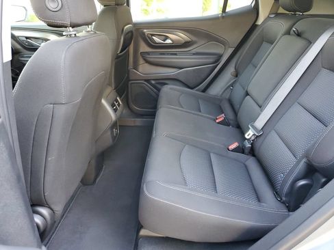 Used 2024 GMC Terrain SLE FWD image 11