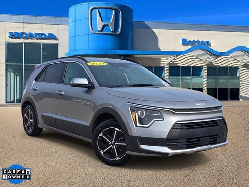 Used 2023 Kia Niro EX FWD image 1