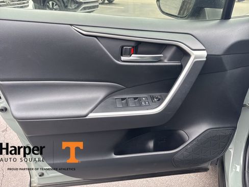 Used 2019 Toyota RAV4 XLE image 19