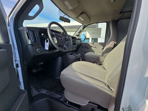 New 2025 GMC Savana 2500 w/ Chrome Appearance Package RWD image 10