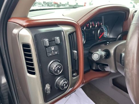 Used 2015 Chevrolet Silverado 1500 High Country w/ High Country Premium Package image 13