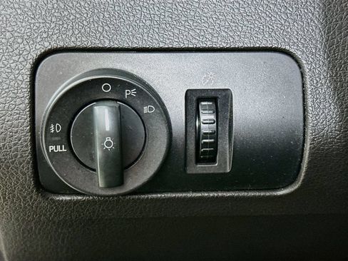 Used 2009 Ford Mustang GT Premium RWD image 12