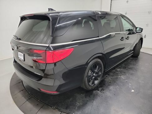 Used 2023 Honda Odyssey Sport image 9