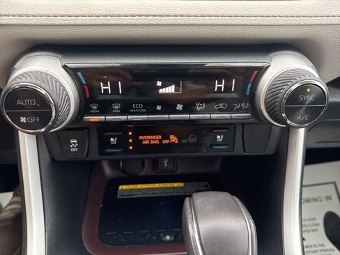Certified 2021 Toyota RAV4 Limited AWD/4WD image 25