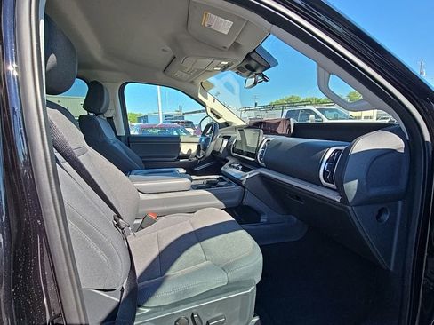 Used 2025 Ford Expedition Max Active AWD/4WD image 49