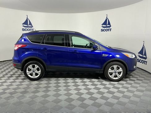 Used 2016 Ford Escape SE w/ Equipment Group 201A image 6