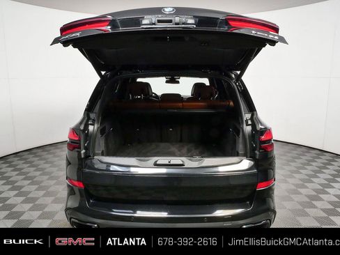 Used 2024 BMW X5 xDrive40i w/ M Sport Package AWD/4WD image 29