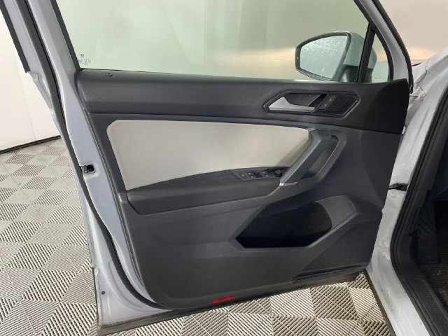 Used 2018 Volkswagen Tiguan S AWD/4WD image 11