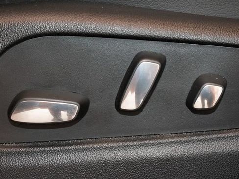 Used 2021 Cadillac XT5 Luxury w/ LPO, Floor Liner Package AWD/4WD image 19