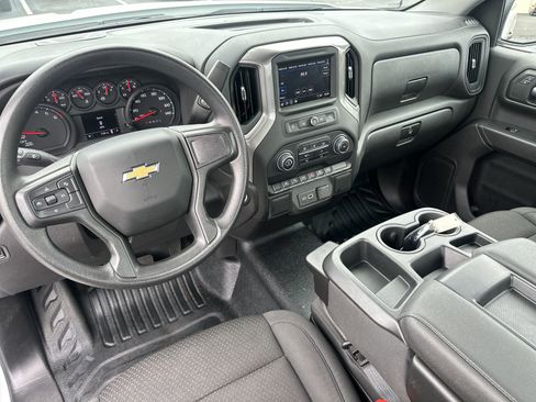 Certified 2025 Chevrolet Silverado 1500 W/T RWD image 18