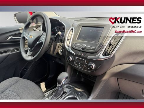 Used 2023 Chevrolet Equinox LT AWD/4WD image 38