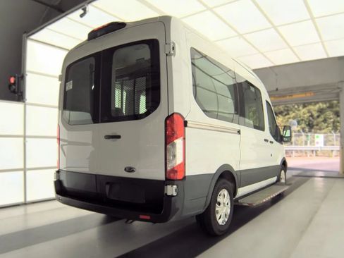 Used 2019 Ford Transit 150 XL RWD image 6