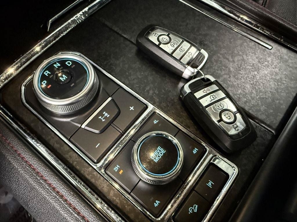 Used 2022 Ford Expedition Max Limited AWD/4WD image 22