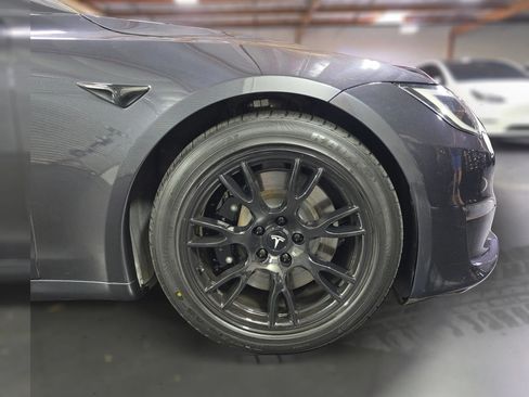 Used 2024 Tesla Model S AWD/4WD image 17