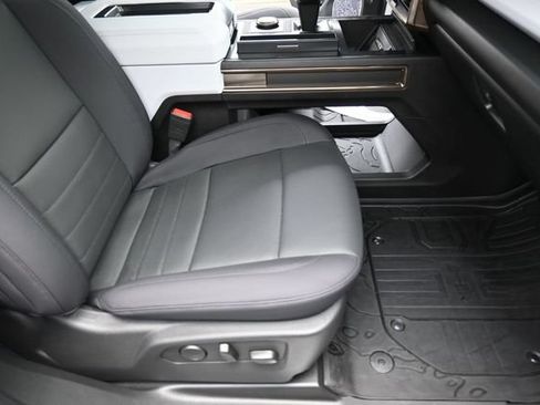 Used 2025 GMC Hummer EV 3X AWD/4WD image 24