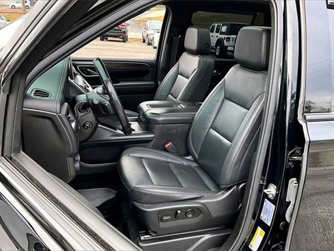 Used 2021 Chevrolet Tahoe Z71 w/ Luxury Package image 18