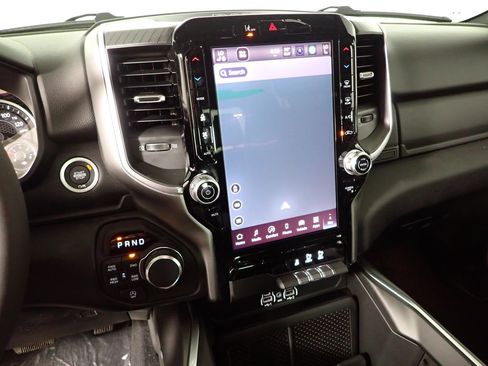 New 2026 RAM 1500 4x4 Crew Cab image 31