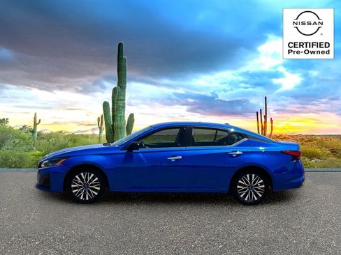 Certified 2025 Nissan Altima 2.5 SV FWD image 3