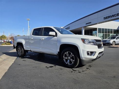 Used 2020 Chevrolet Colorado Z71 image 2