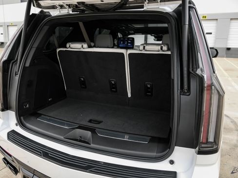 Used 2025 Cadillac Escalade V w/ LPO, ONYX Package AWD/4WD image 97