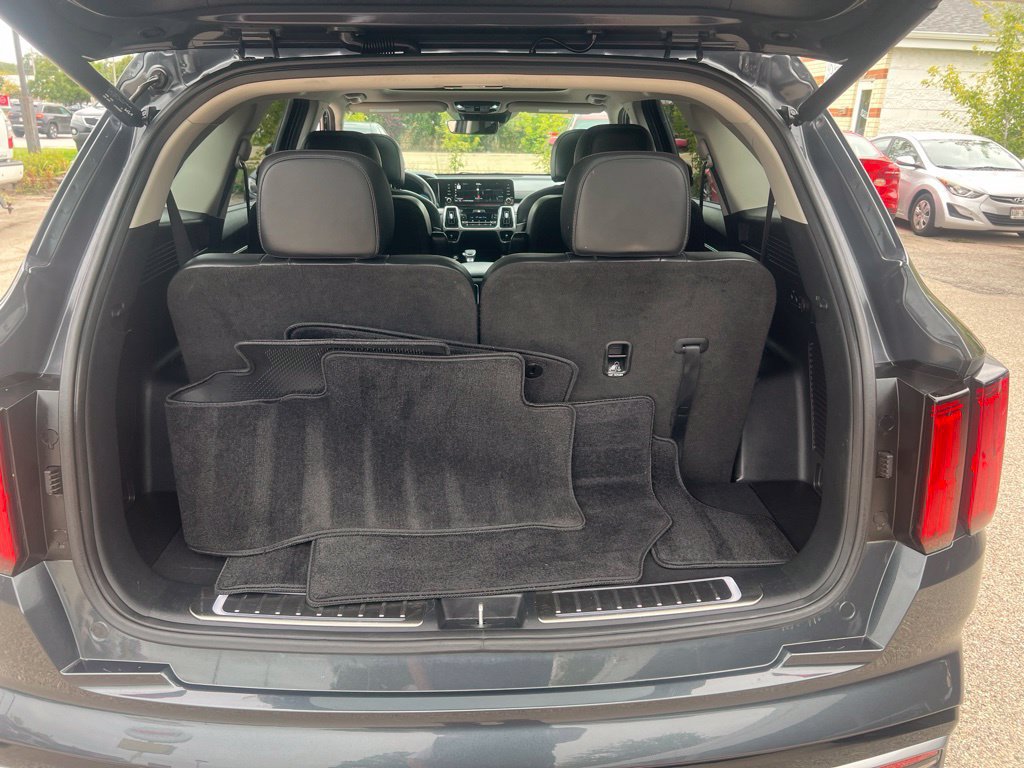 Certified 2023 Kia Sorento SX AWD/4WD image 12