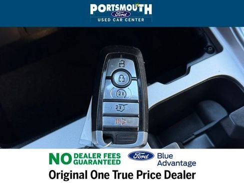 Used 2022 Ford Explorer XLT w/ Equipment Group 202A image 11