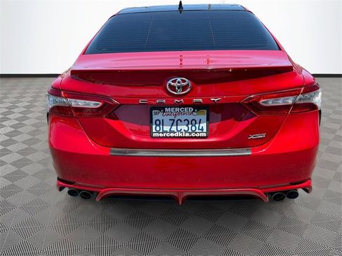 Used 2019 Toyota Camry XSE image 6