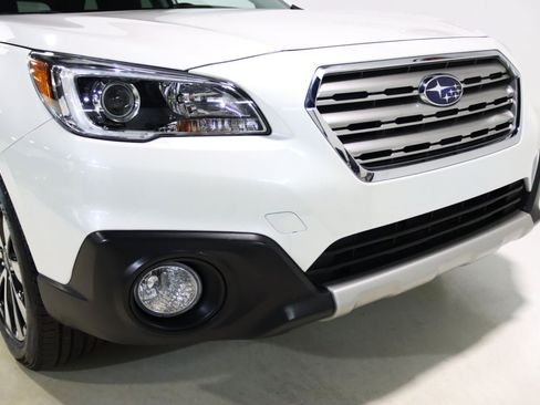Used 2017 Subaru Outback 2.5i Limited AWD/4WD image 24