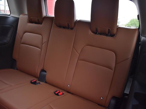New 2026 Nissan Pathfinder Platinum w/ Cargo Package FWD image 57