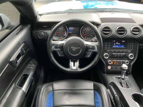 Used 2016 Ford Mustang Coupe RWD image 19
