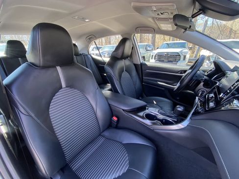 Used 2024 Toyota Camry SE image 25