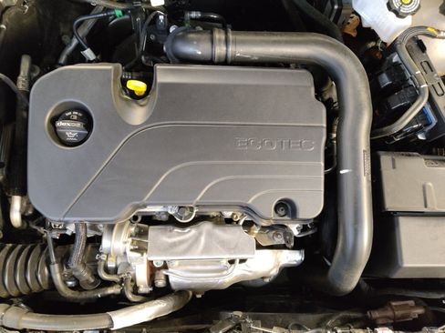 Used 2024 Chevrolet Malibu LT FWD image 30