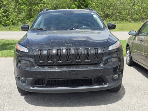Used 2017 Jeep Cherokee Limited image 8