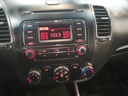 Used 2015 Kia Forte LX w/ Popular Package FWD image 19