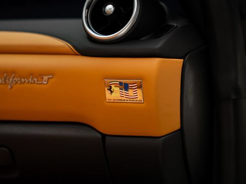 Used 2015 Ferrari California T RWD image 63