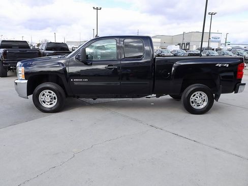 Used 2009 Chevrolet Silverado 2500 W/T AWD/4WD image 3