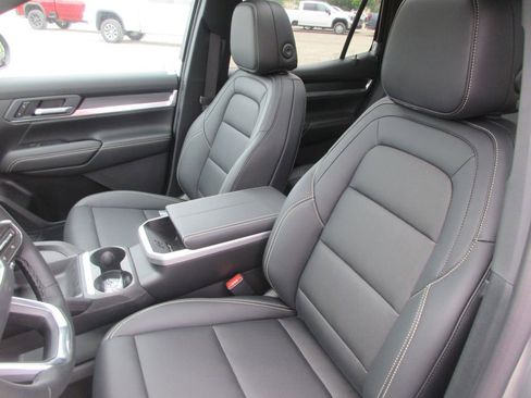 New 2026 GMC Terrain Elevation AWD/4WD image 11