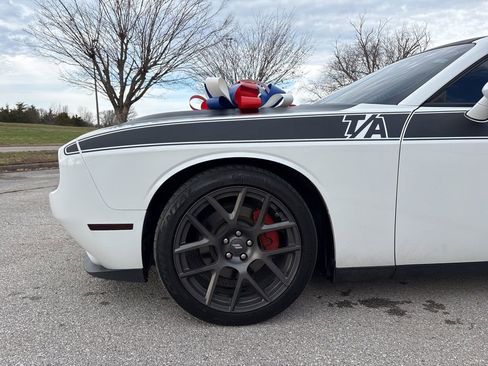 Used 2018 Dodge Challenger T/A w/ Quick Order Package 28P T/A image 10