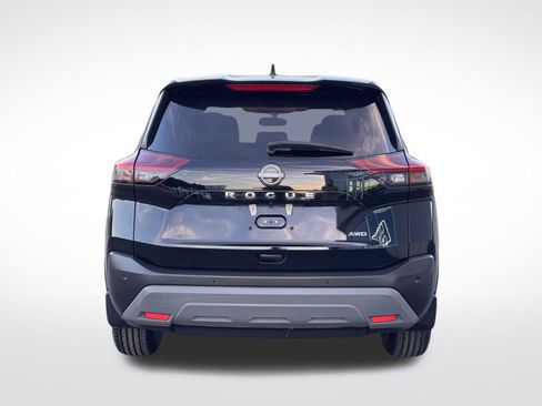 Used 2023 Nissan Rogue S image 7