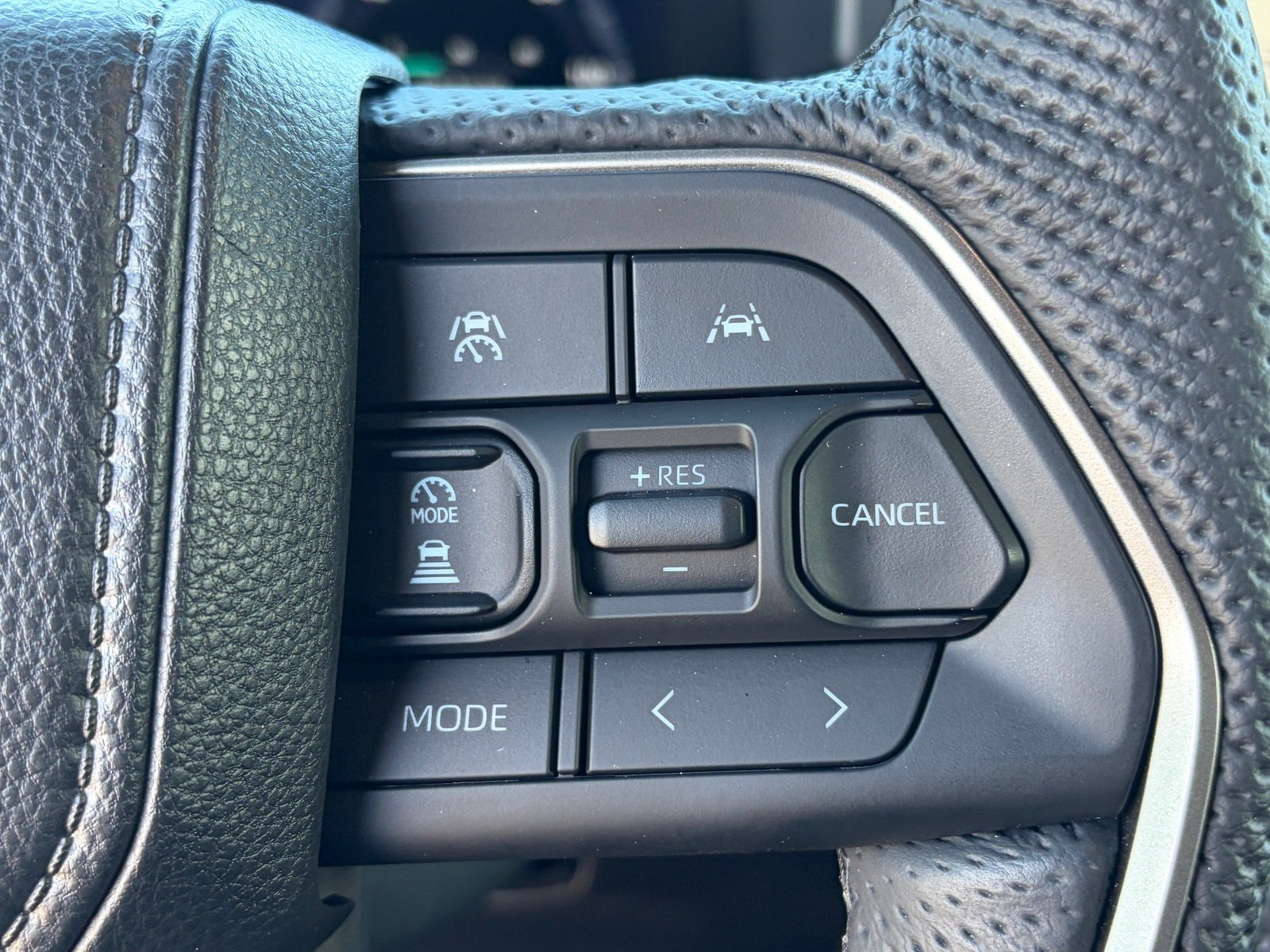 Used 2025 Toyota Tacoma TRD Off-Road w/ TRD Off Road Premium Package AWD/4WD image 23